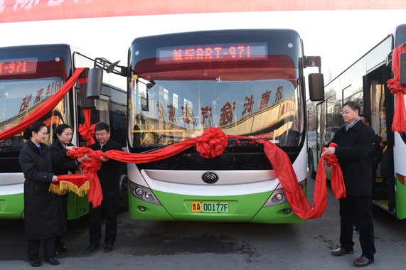 伟德体育官网 - 综合体育赛事平台|奥体中心相助同伴