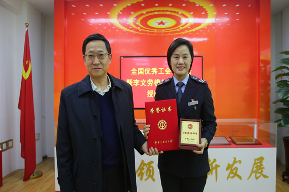 伟德体育官网 - 综合体育赛事平台|奥体中心相助同伴