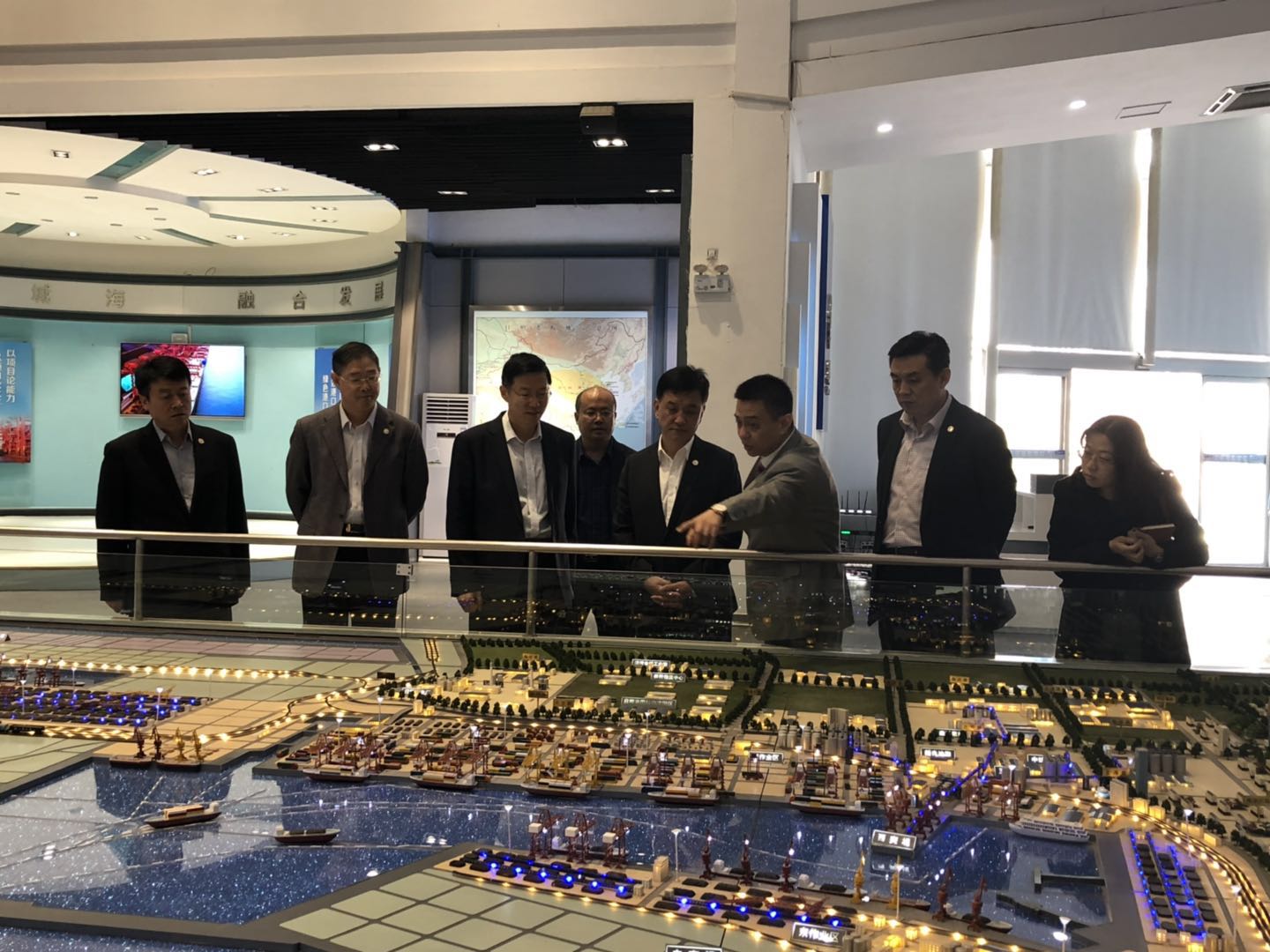 伟德体育官网 - 综合体育赛事平台|奥体中心相助同伴