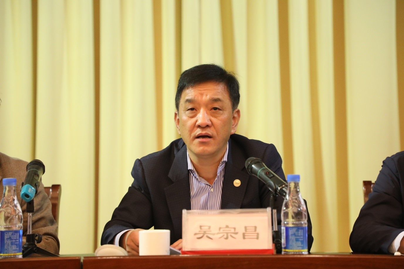 伟德体育官网 - 综合体育赛事平台|奥体中心相助同伴