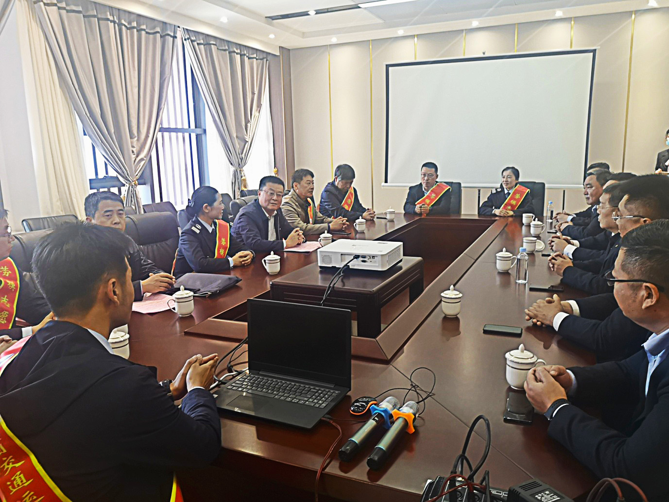 伟德体育官网 - 综合体育赛事平台|奥体中心相助同伴