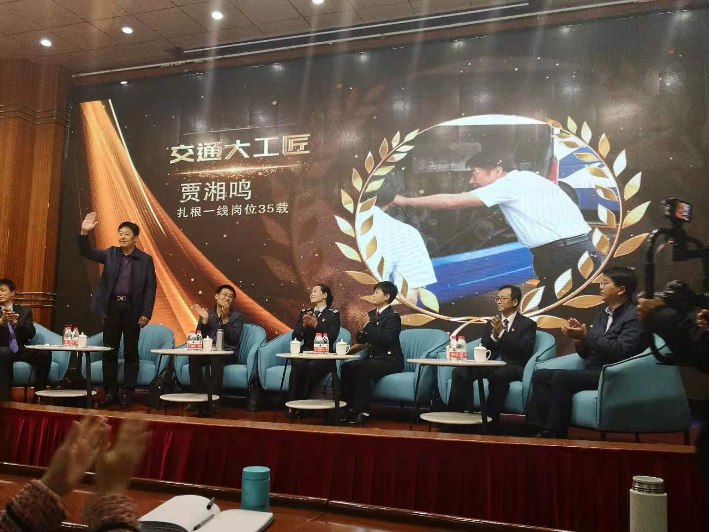 伟德体育官网 - 综合体育赛事平台|奥体中心相助同伴